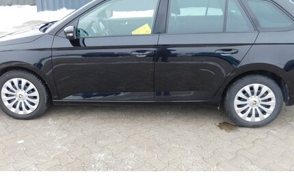 Skoda Fabia 1.0 Kombi Ambition TSI BMT Navi Klima 25.700 km 15.990 &euro; Vordorf 38533