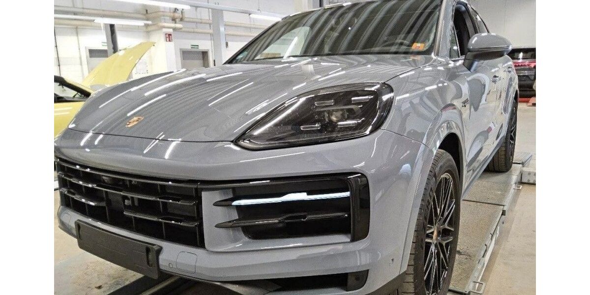 Porsche Cayenne 19.999 km 99.890 &euro; Stuttgart 70499