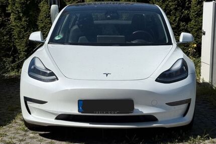 Tesla Model 3 116.909 km 24.500 &euro; Westernhausen 74214