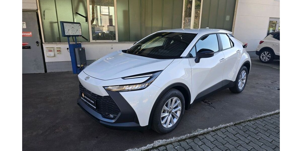 Toyota C-HR 1.050 km 28.680 &euro; Betzdorf 57518