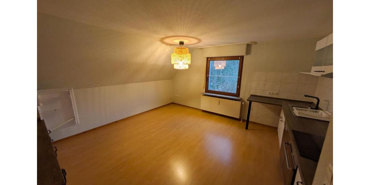 Dachgeschoßwohnung Windeck - 3 Zimmer, 95 m&sup2;, 750&euro; | Angebot:25307156
