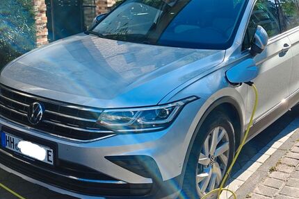 VW Tiguan 37.000 km 33.900 &euro; Hamburg 22763