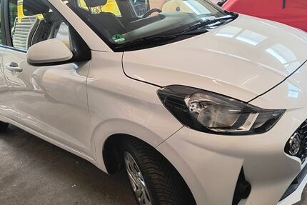 Hyundai i10 5.300 km 10.500 &euro; Solingen 42655