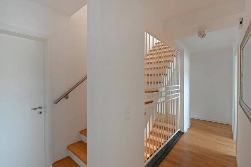 Simply Perfect :) Exklusiv ausgestattetes Townhouse mit Garten & Carport in Kettwig