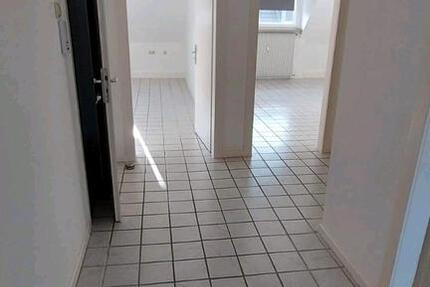 Helle und ruhige 2,5 Zimmer-Wohnung 65 m2 zimmer
