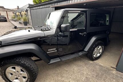 Jeep Wrangler 106.000 km 25.400 € Königstein 61462