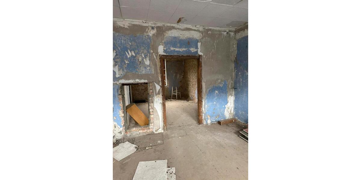 Mehrfamilienhaus, Wohnhaus Burg - 10 Zimmer, 212 m&sup2;, 60.000&euro; | Angebot:26512029