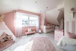 Einfamilienhaus Holzminden - 9 Zimmer, 230 m&sup2;, 2.700&euro; | Angebot:26253737