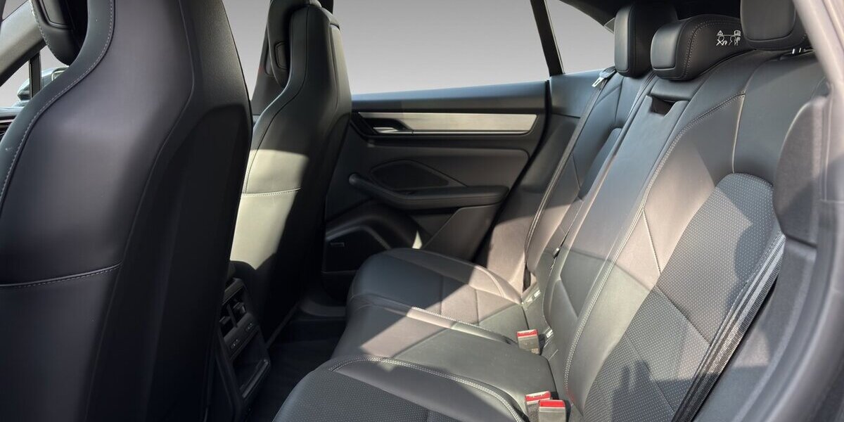 Porsche Macan 4 Bose Pano Volleder 0,25% 23.900 km 78.500 &euro; Wuppertal 42327