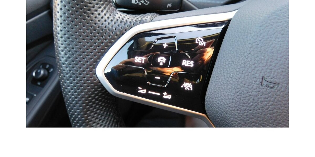 VW Golf 2.0 VIII GTI Performance 4TRG TSI BMT Navi 25.600 km 24.990 &euro; Vordorf 38533