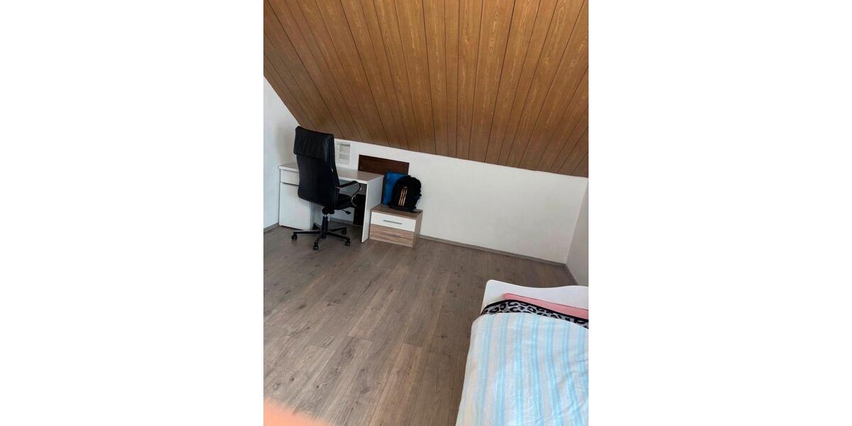 Doppelhaushälfte Bad Salzuflen - 5 Zimmer, 140 m&sup2;, 1.300&euro; | Angebot:26401131