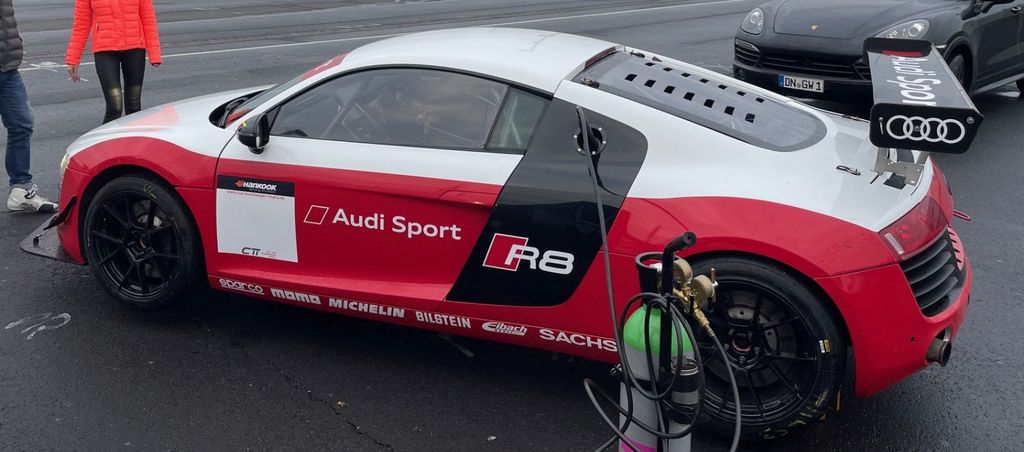 Audi R8 10.000 km 42.000 &euro; Nörvenich 52388