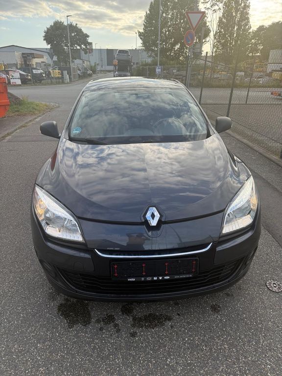 Renault Megane 166.900 km 2.990 € Ginsheim-Gustavsburg 65462