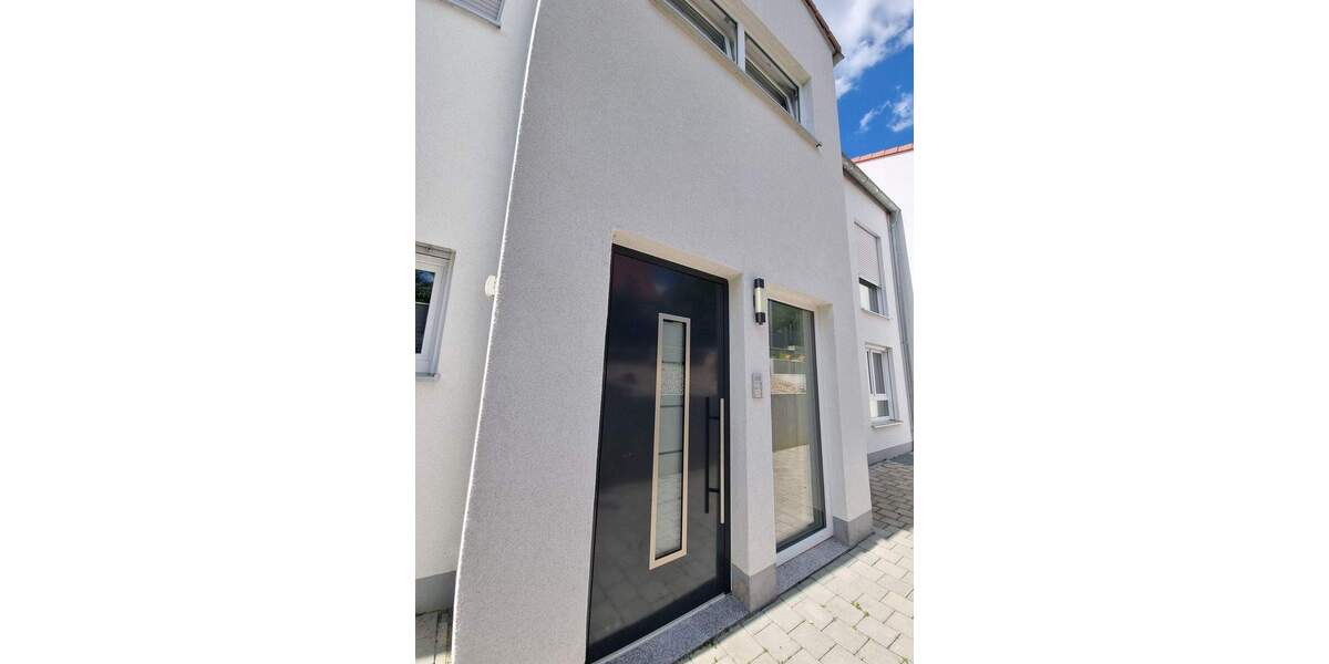Etagenwohnung Lenting - 3 Zimmer, 82 m&sup2;, 1.189&euro; | Angebot:26751545