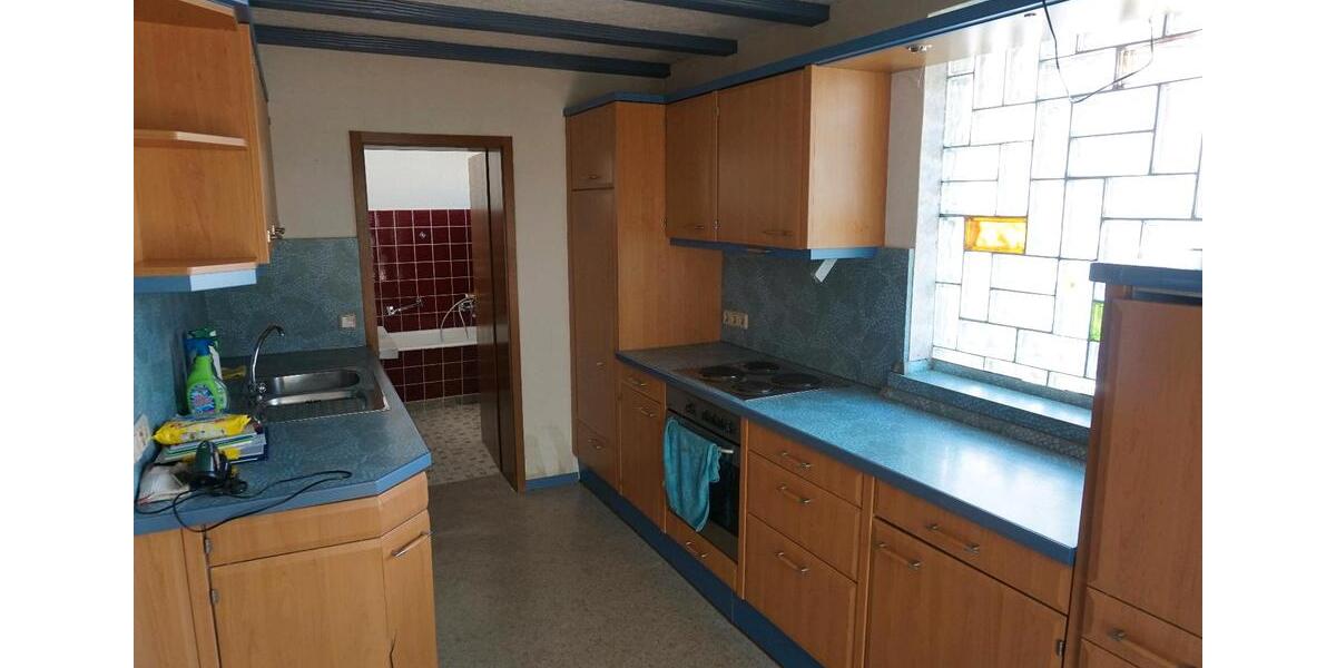 Einfamilienhaus Breidenbach - 7 Zimmer, 258 m&sup2;, 249.000&euro; | Angebot:26869708