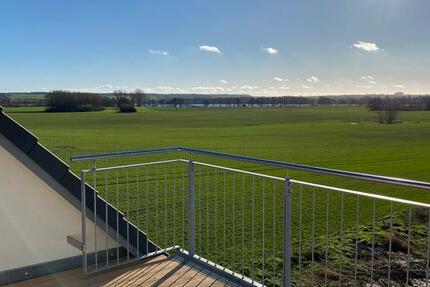 Wohnen mit Weitblick: Hochwertige 3-Raum-Wohnung am Inselsee 3 zimmer