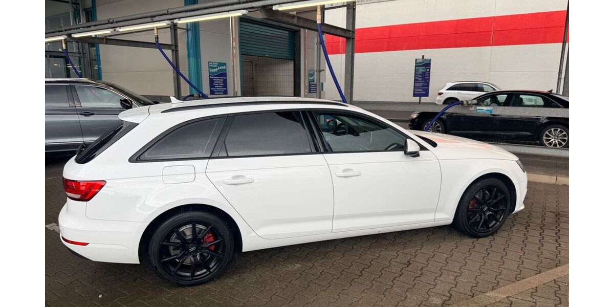 Audi A4 136.000 km 14.990 &euro; Köln 51061