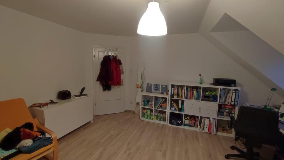 Dachgeschoßwohnung Siegen Kaan-Marienborn - 3 Zimmer, 85 m&sup2;, 800&euro; | Angebot:25310119