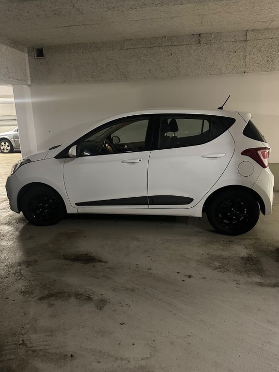 i10