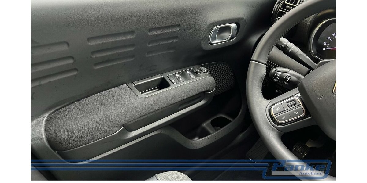 Citroen C3 Aircross Shine Pack*Head-UP*R-Cam*Tempo*Navi* 5.293 km 15.850 &euro; Berlin 13187