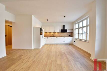 stilvoll und hochwertig sanierte Obergeschosswohnung in zentraler Lage von Lohne 2 zimmer