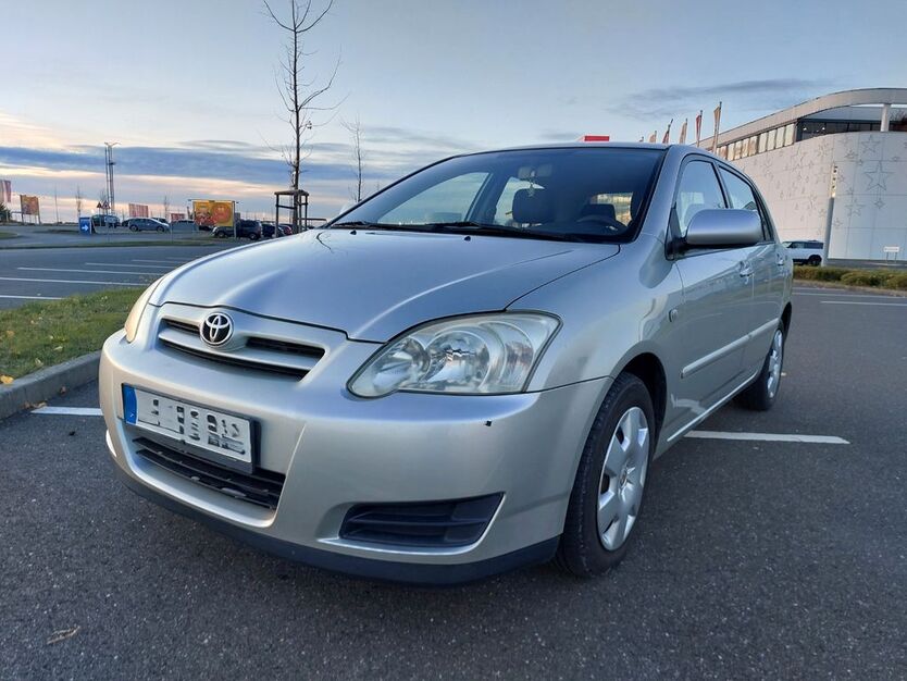 Toyota Corolla 268.000 km 2.950 € Pulheim 50259