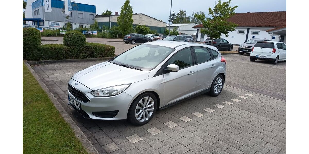 Ford Focus 79.500 km 9.800 &euro; Haldenwang 89356