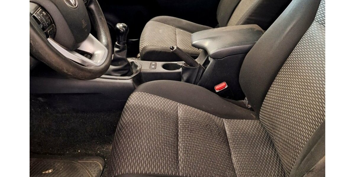 Toyota Hilux Extr.Cab Duty 4x4 Klima AHK 103.900 km 22.550 &euro; Bramsche 49565