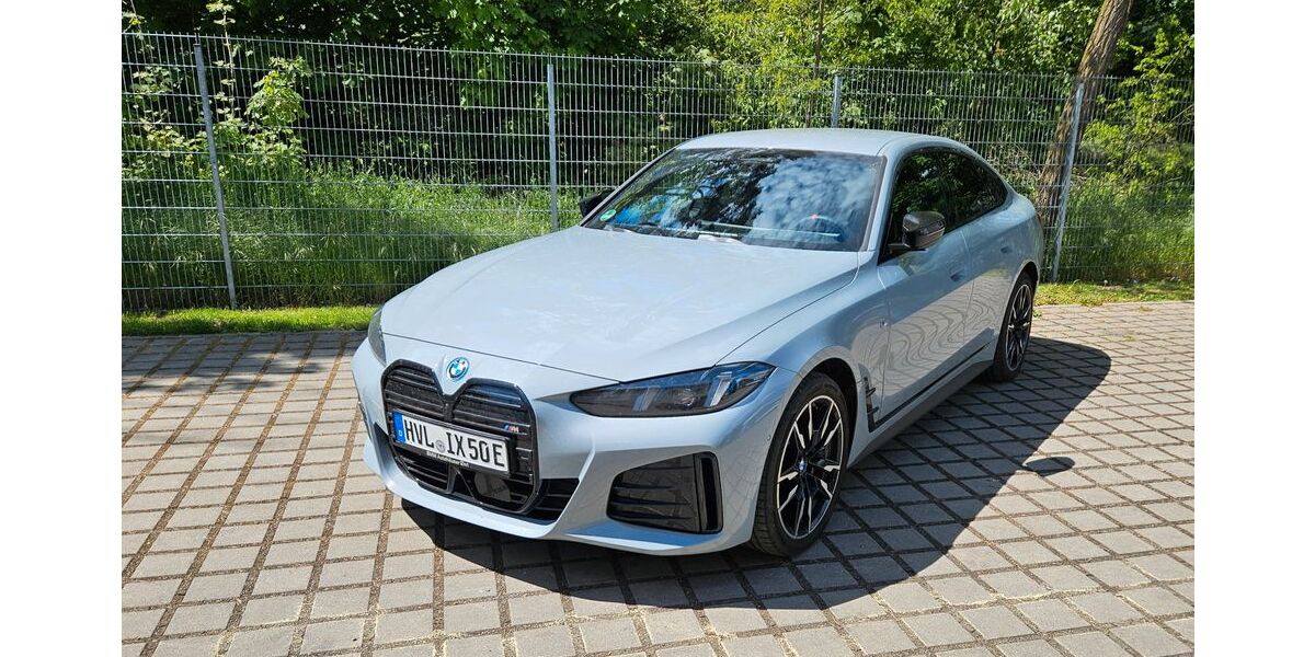BMW i4 5.400 km 54.990 &euro; Oranienburg OT Germendorf 16515