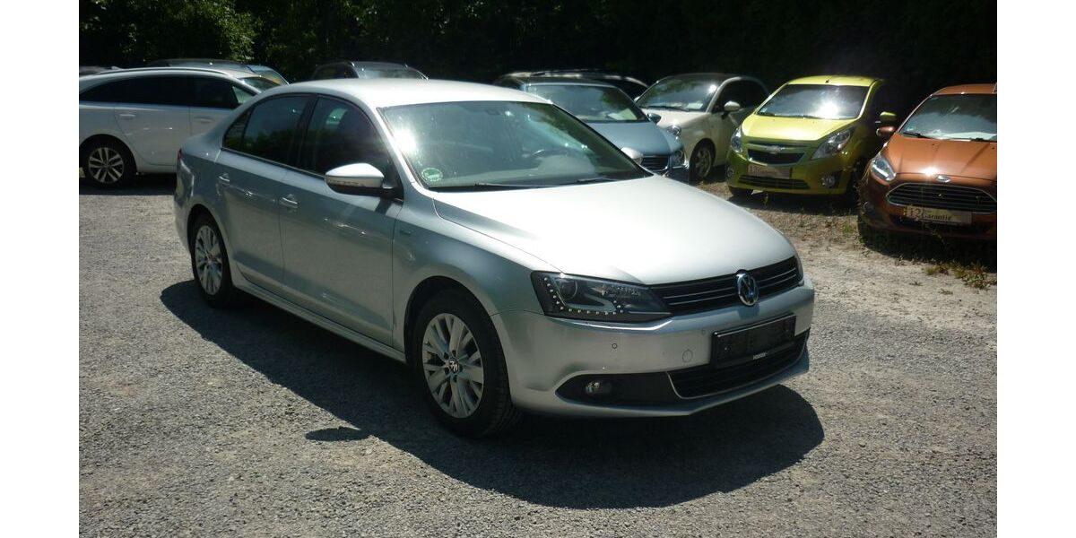 VW Jetta 72.200 km 9.990 &euro; Estenfeld bei Würzburg 97230