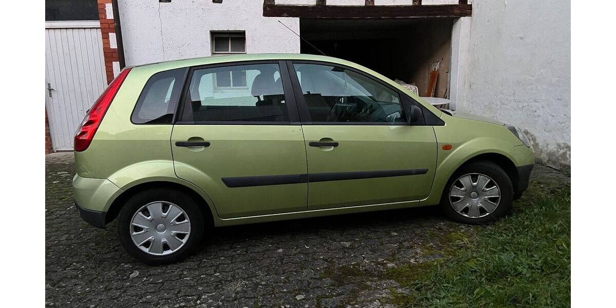 Ford Fiesta 106.000 km 2.100 € Pfinztal 76327