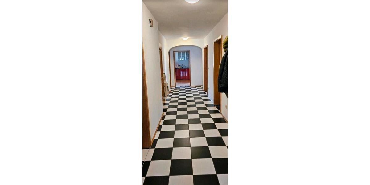 WG Zimmer in 3er Studenten WG, frei ab sofort 4 zimmer