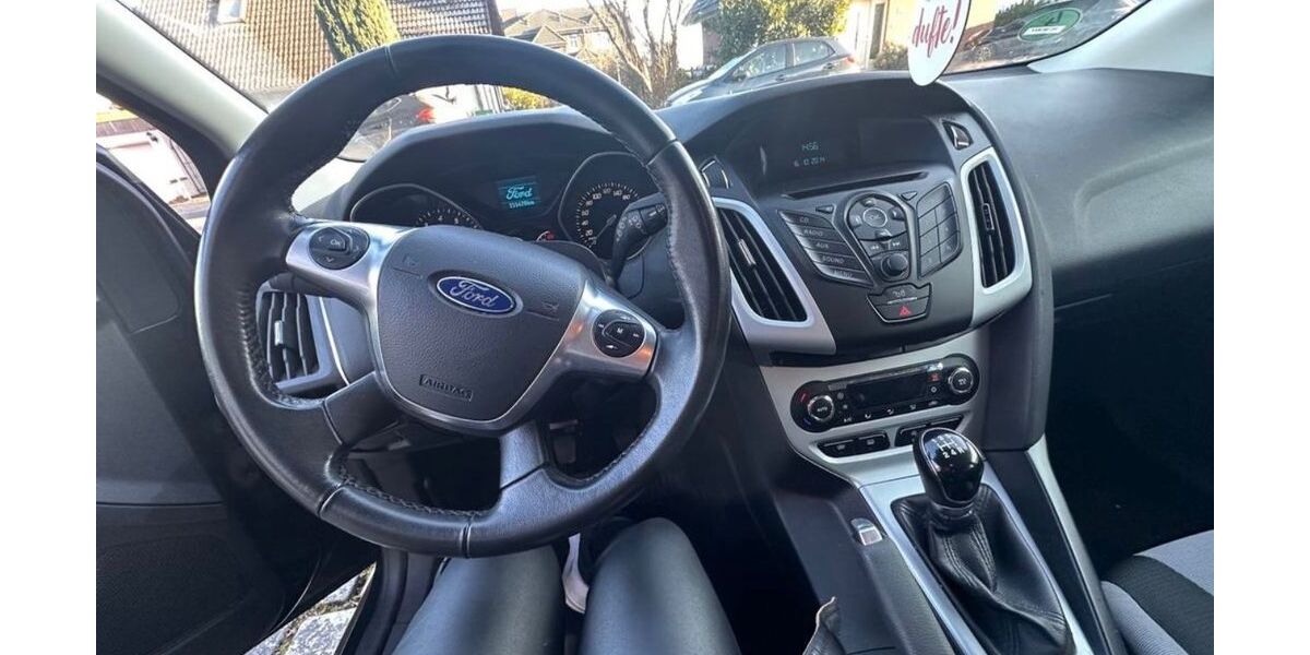Ford Focus 151.428 km 2.600 &euro; Katzenelnbogen 56368