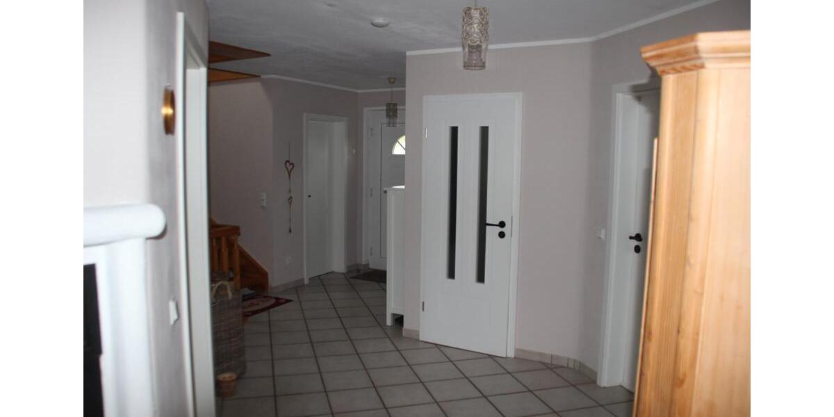Einfamilienhaus Eggenfelden - 6 Zimmer, 198 m&sup2;, 780.000&euro; | Angebot:26578360