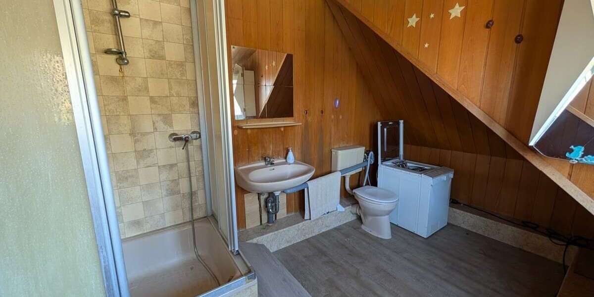 Löhne-Gohfeld — bezugsfreies Anlageobjekt mit Entwicklungspotenzial - Anlageobjekt Löhne / Besebruch Besebruch | Angebot:27254349