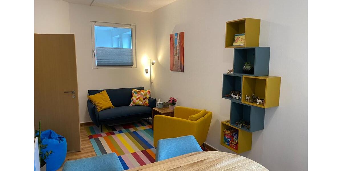 Praxis-Büroraum zur Vermietung ab 1.7.2026 zimmer