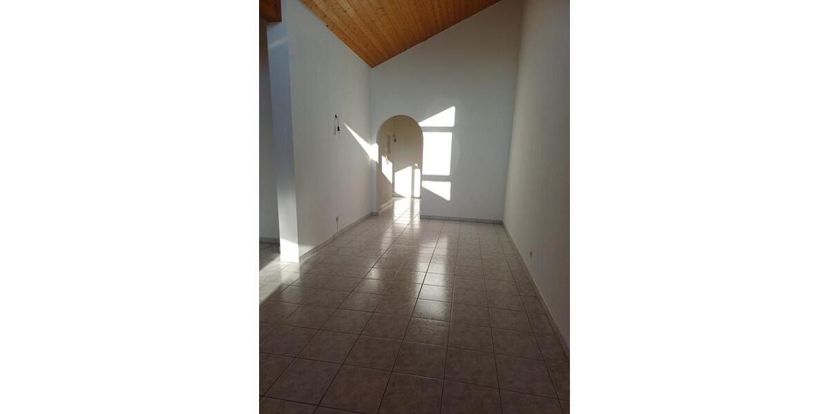 Dachgeschoßwohnung Brackenheim - 3.5 Zimmer, 102 m&sup2;, 320.000&euro; | Angebot:24373829