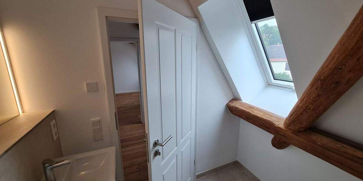 Modernes Wohnen in einem Reihenendhaus mit Außenbereich und Stellplätzen 5 zimmer