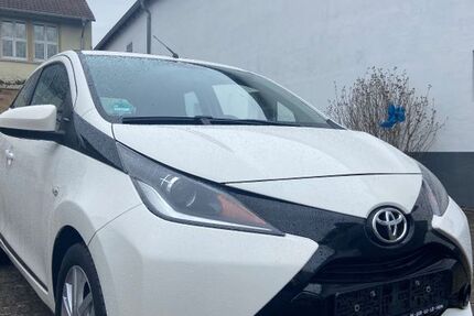 Toyota Aygo (X) 72.700 km 6.999 &euro; Vollmersweiler 76744