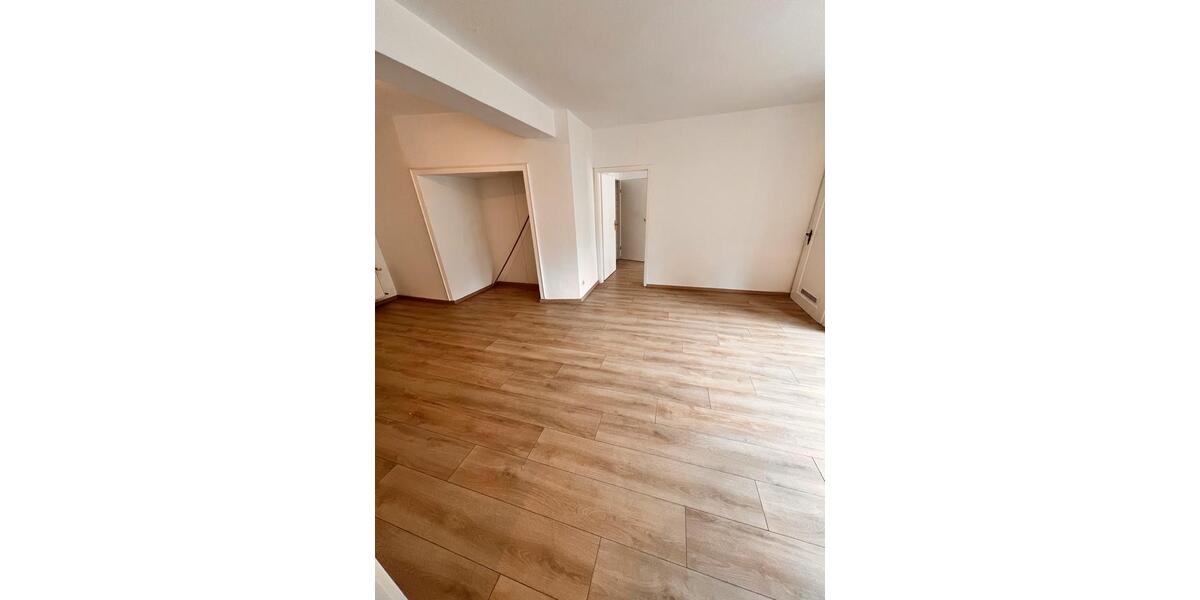 Erdgeschoßwohnung Erbach - 3 Zimmer, 117 m&sup2;, 1.000&euro; | Angebot:25947875