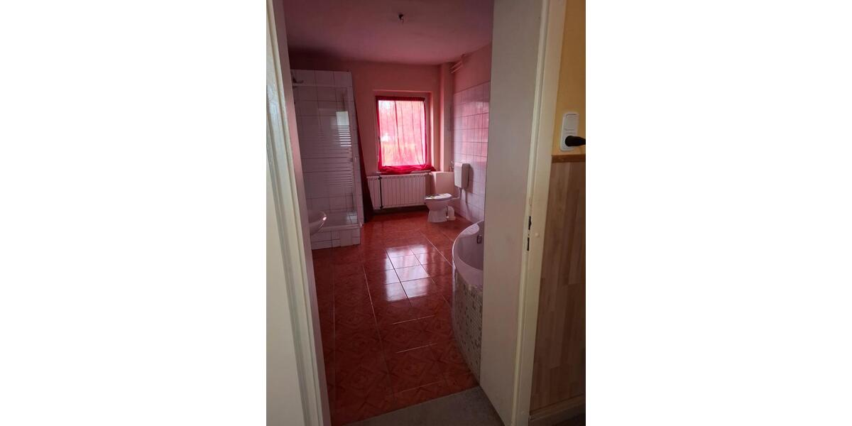 Mehrfamilienhaus, Wohnhaus Guben - 6 Zimmer, 200 m&sup2;, 980&euro; | Angebot:26286595