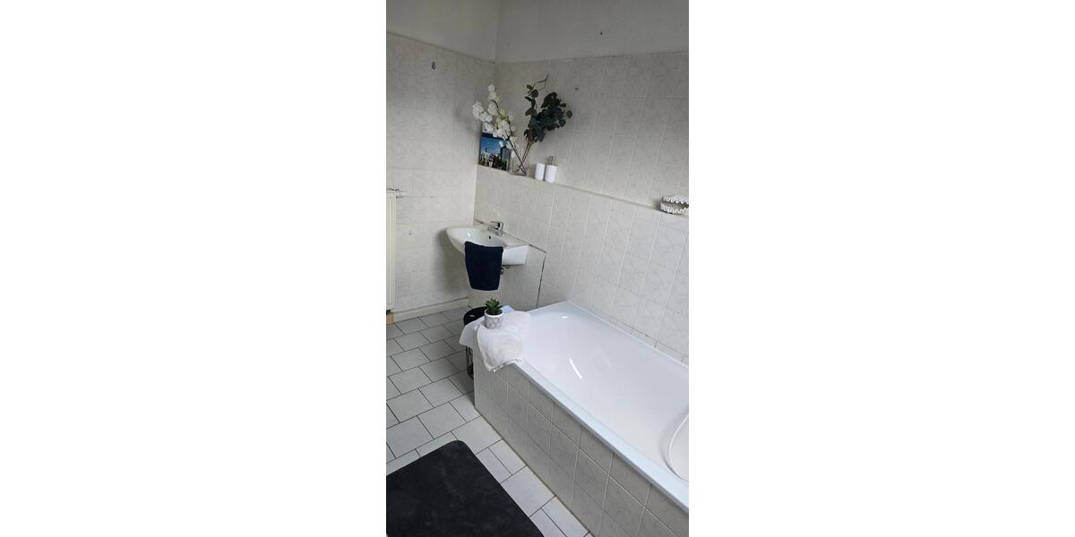 Etagenwohnung Schönebeck (Elbe) - 2 Zimmer, 67 m&sup2;, 371&euro; | Angebot:25056080