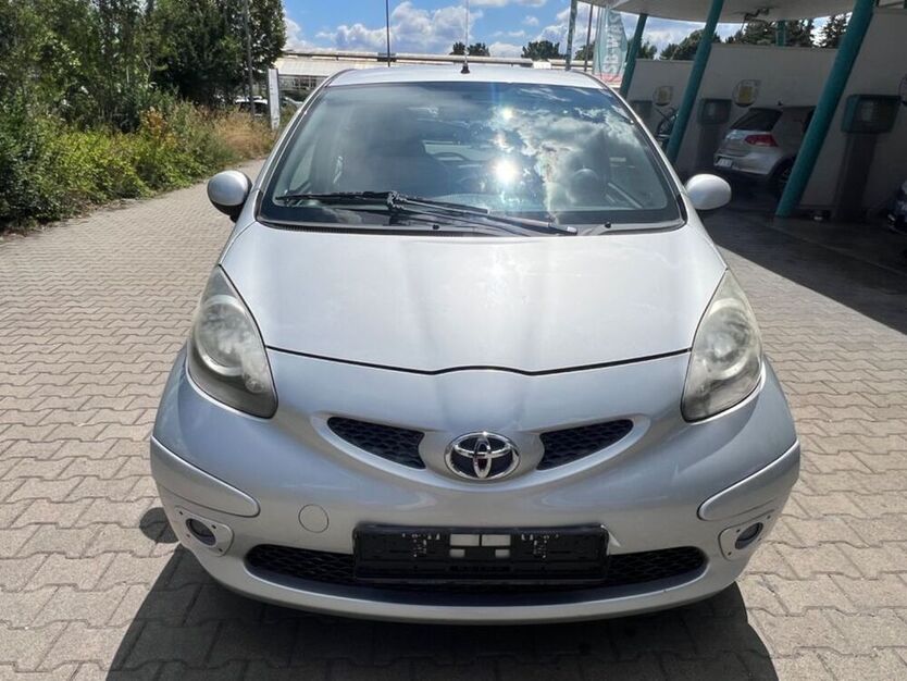 Aygo (X)