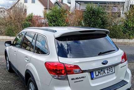 Subaru OUTBACK 176.000 km 17.890 &euro; Hünfelden 65597