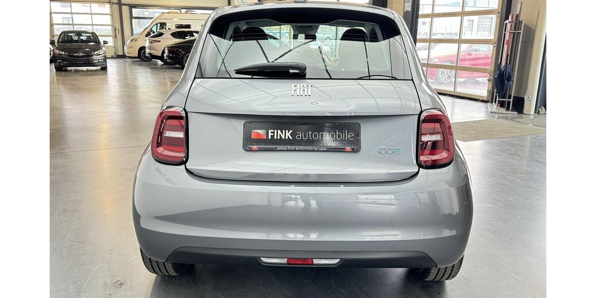 Fiat 500e Action Carplay Android Sitzheizung 25.300 km 12.930 &euro; Lich 35423