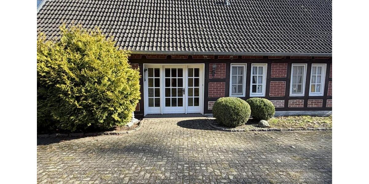 Erdgeschoßwohnung Visselhövede - 9 Zimmer, 355 m&sup2;, 2.556&euro; | Angebot:26232179