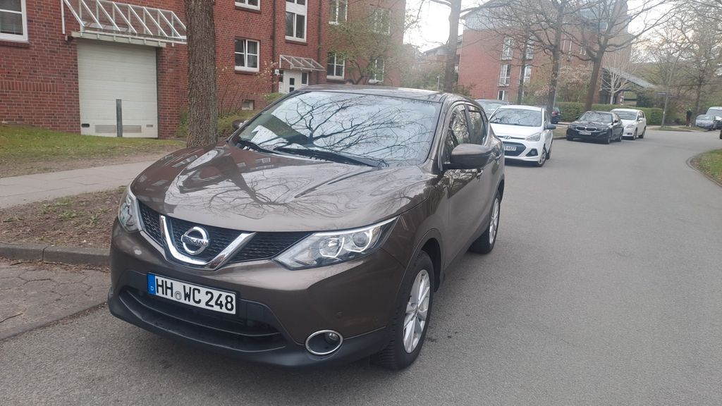 Nissan Qashqai 118.000 km 14.200 &euro; Hamburg 22457