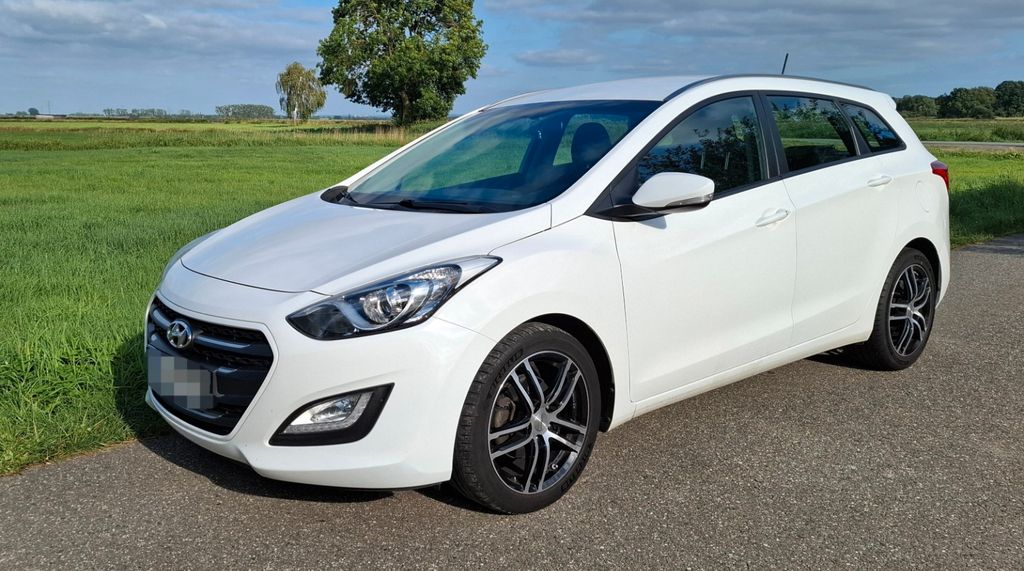 Hyundai i30 141.270 km 8.799 &euro; Moisburg 21647
