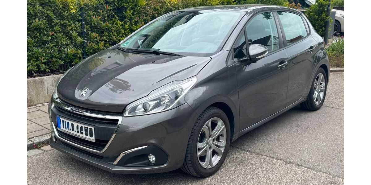 Peugeot 208 93.000 km 6.800 &euro; Taufkirchen 82024