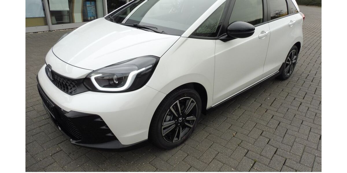 Honda Jazz 6.800 km 25.490 &euro; Naumburg/S. + 06667 Weißenfels + 06618 Schönburg 06618